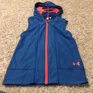 𝅺Under armour vest sz youth medium